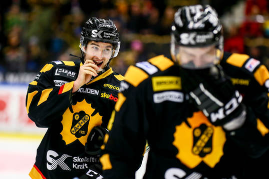 Skellefteås Andrew Calof  jublar