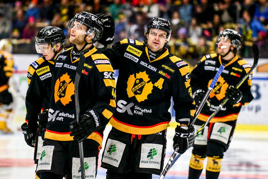 Skellefteås Janne Pesonen jublar