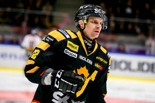 Skellefteås Janne Pesonen jublar