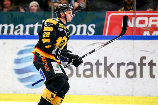 Skellefteås Janne Pesonen jublar