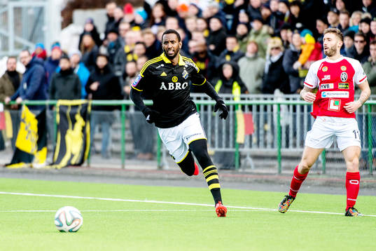 s Henok Goitom och Landskronas Andrew Stadler
