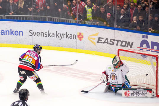 Örebros Anders Eriksson gör 1-0