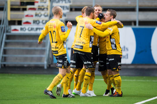 Elfsborgs spelarna jublar