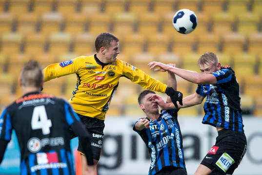 Elfsborgs Viktor Claesson och Sirius Carl Nyström (h)