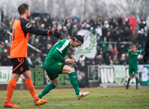 Hammarbys Linus Hallenius har gjort segermålet 0-1 och
