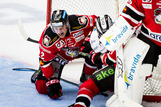 Malmö Redhawks Nils Andersson i egen målbur