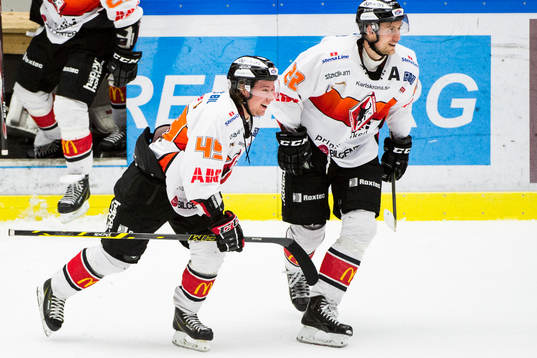 Karlskronas Filip Cruseman och Alexander Bergström jublar