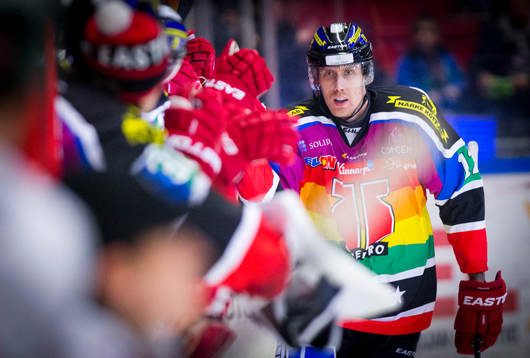 Örebros Marko Anttila gör 2-0 och jublar