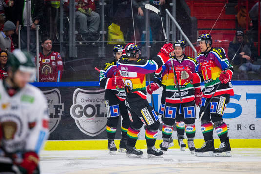 Örebros Marko Anttila gör 2-0 och jublar