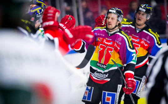Örebros Marcus Weinstock jublar