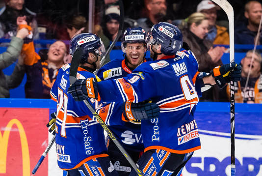 Växjös Jeff Tambellini firas av Cory Murphy och Josh
