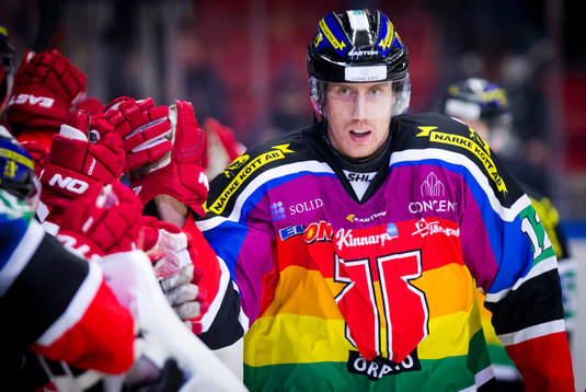Örebros Marko Anttila gör 2-0 och jublar