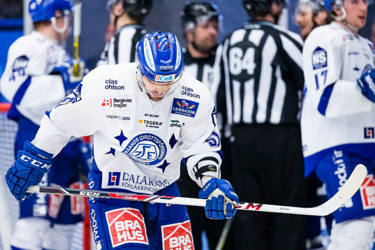 Leksands Kevin Kapstad hänger med huvudet