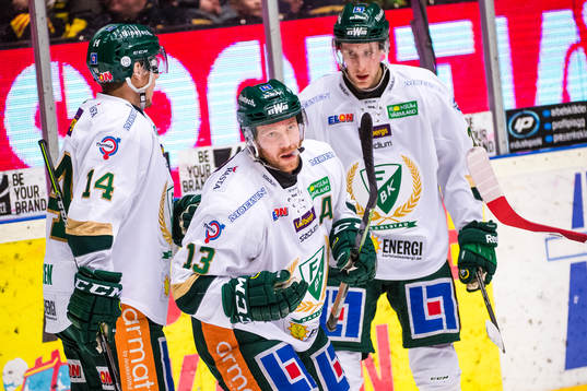 Färjestads Linus Persson, m, jublar