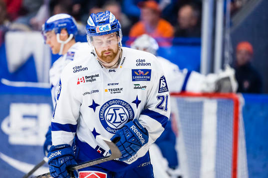 Leksands Mattias Ritola blundar