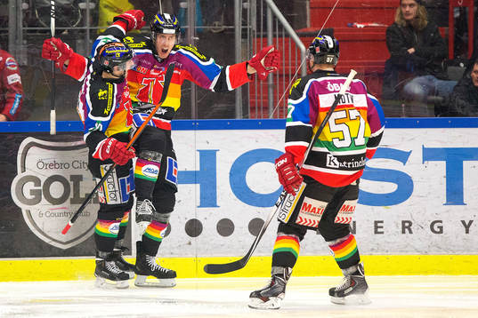 Örebros Marko Anttila jublar