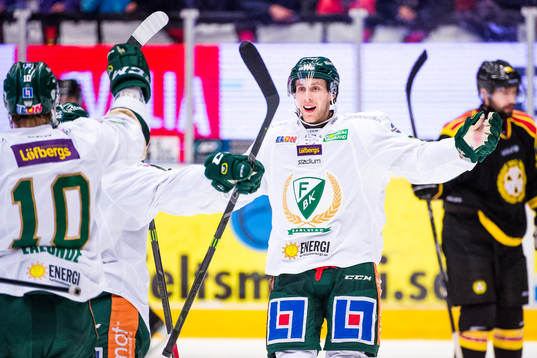Färjestads Per Åslund jublar
