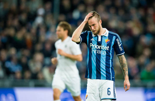 Djurgårdens Aleksander Faltsetas ser deppig ut
