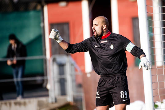Athletic FCs målvakt Josh Wicks