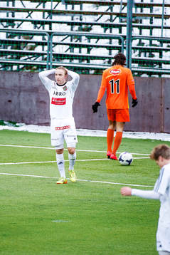 Brommapojkarnas Jesper Karlström deppar