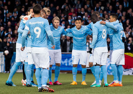 Malmö FFs Oscar Lewicki och Victor Yoshimar Yotun Flores