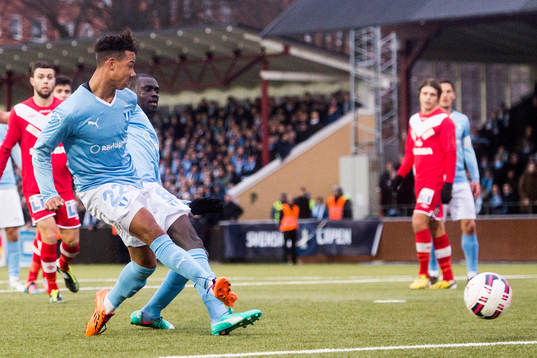 Malmö FFs Tobias Sana gör 2-0 (sitt första mål i nya