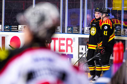 Brynäs Bill Sweatt och Greg Scott samtalar före