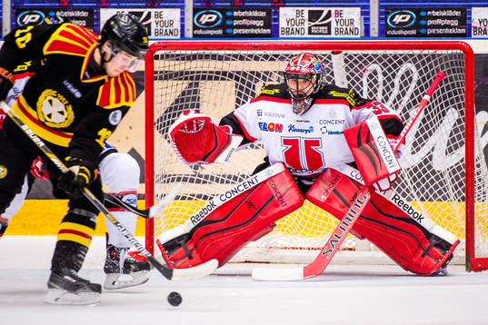 Julius Hudacek, målvakt i Örebro