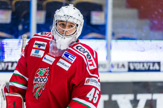 Modos målvakt Markus Olsson är ombytt ikväll då