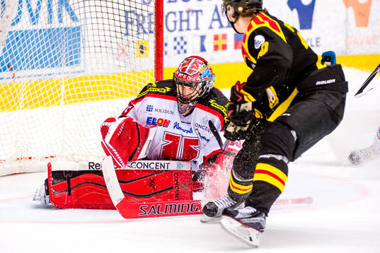 Örebros målvakt Julius Hudacek