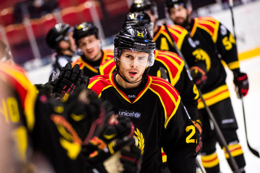 Brynäs Tim Wallace jublar