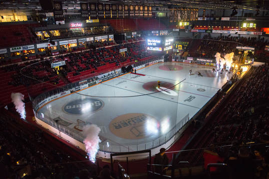 Introt före ishockeymatchen i SHL mellan Brynäs och