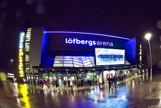 Exteriör vy av Löfbergs Arena