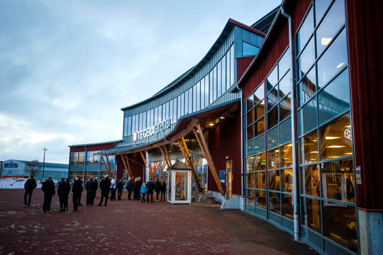 Exteriör på Tegera Arena före ishockeymatchen i SHL