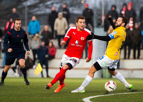 Kalmars Filip Sachpekidis och Falkenbergs David Svensson i
