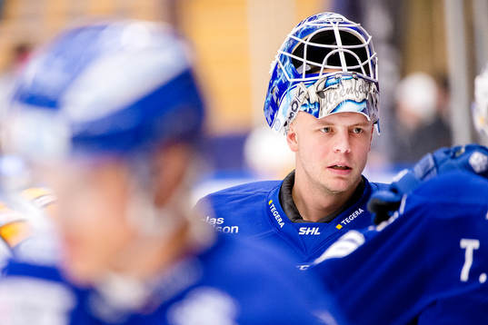 Leksands målvakt Oscar Alsenfelt före ishockeymatchen i