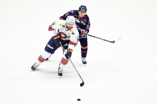 Växjös Josh Hennessy och Linköpings Jakub Vrana