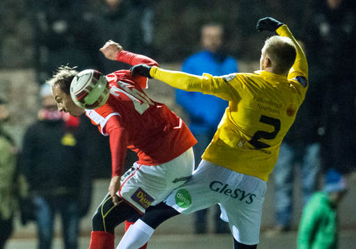 Kalmars Pär Eriksson och Falkenbergs Rasmus Sjöstedt  i