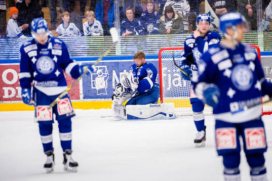 Leksands målvakt Joakim Lundström deppar