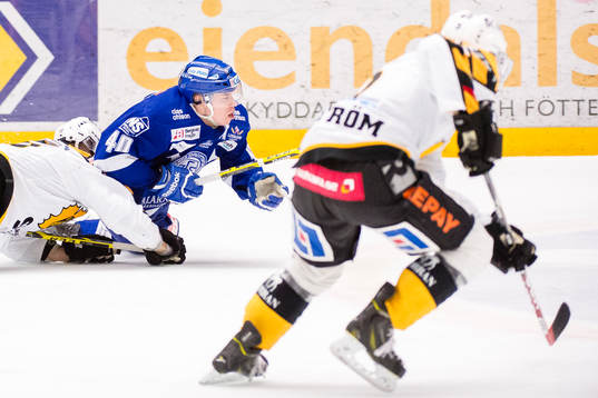 Leksands Tomi Sallinen faller