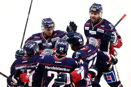 Linköpings Broc Little och Jeff Taffe jublar och klappar