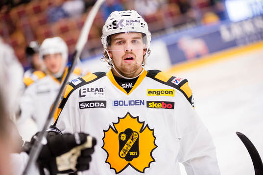 Skellefteås Axel Holmström jublar