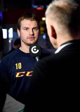 Djurgårdens Joakim Eriksson blir intervjuad av C More