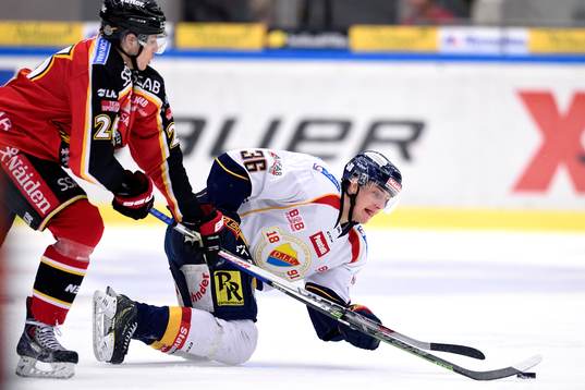 Djurgårdens Philip Holm hamnar på isen
