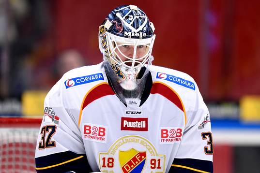 Djurgårdens målvakt Mikael Tellqvist