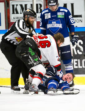 Malmö Redhawks David Liffiton i slagsmål med Karlskogas