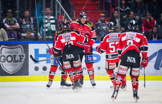 Örebros Marko Anttila gör 2-0 och jublar med Martin