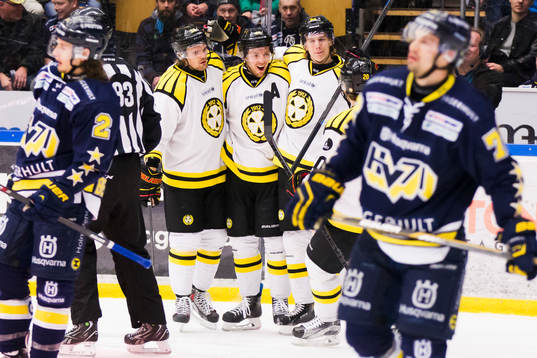 s Kristofer Berglund och Patrik Carlsson (h) deppar och