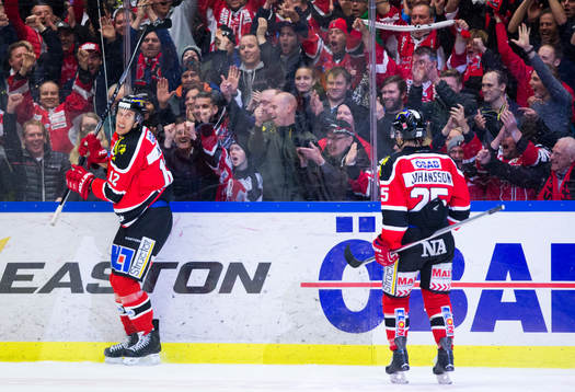 Örebros Marko Anttila gör 3-0 och jublar framför fansen