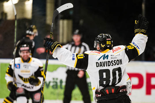 Västerås Eddie Davidsson jublar